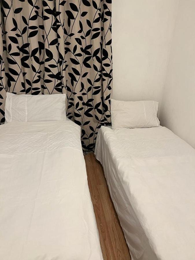 Happy Hours Home Stay Λονδίνο Εξωτερικό φωτογραφία